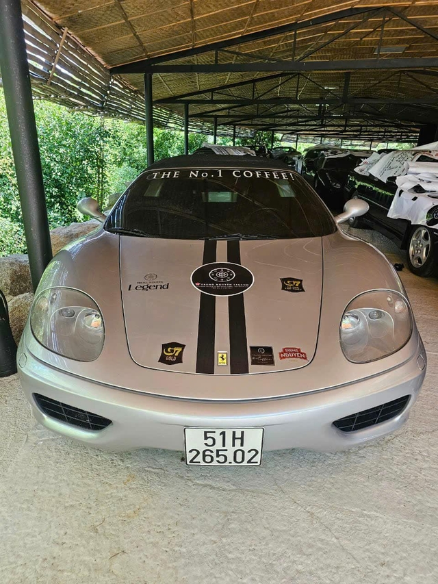Loạt Ferrari của ông Đặng Lê Nguyên Vũ lộ ảnh lên tem chuẩn bị tham gia Gumball 3000, CĐM nhận xét: 'Vẫn thiếu nhiều siêu phẩm'- Ảnh 8. Loạt Ferrari của ông Đặng Lê Nguyên Vũ lộ ảnh lên tem chuẩn bị tham gia Gumball 3000, CĐM nhận xét: 'Vẫn thiếu nhiều siêu phẩm'- Ảnh 8.