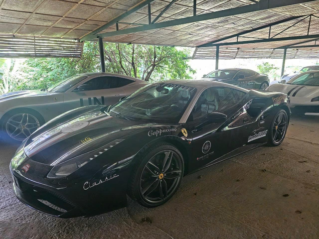 Loạt Ferrari của ông Đặng Lê Nguyên Vũ lộ ảnh lên tem chuẩn bị tham gia Gumball 3000, CĐM nhận xét: 'Vẫn thiếu nhiều siêu phẩm'- Ảnh 10. Loạt Ferrari của ông Đặng Lê Nguyên Vũ lộ ảnh lên tem chuẩn bị tham gia Gumball 3000, CĐM nhận xét: 'Vẫn thiếu nhiều siêu phẩm'- Ảnh 10.