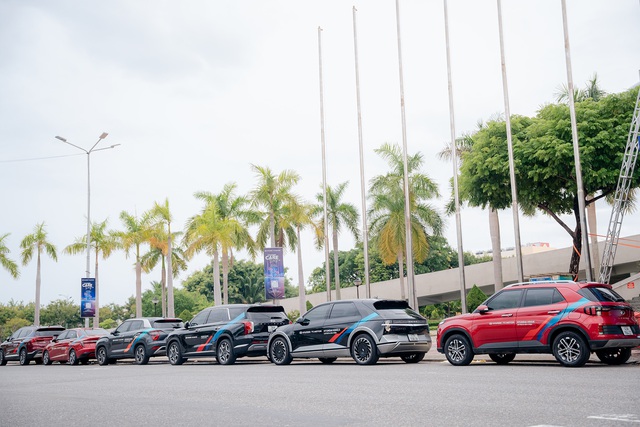 Hyundai bảo dưỡng gần 800 xe, đón 5.000 lượt khách trong 6 tháng chạy tour chăm sóc chủ xe xuyên Việt- Ảnh 6. Hyundai bảo dưỡng gần 800 xe, đón 5.000 lượt khách trong 6 tháng chạy tour chăm sóc chủ xe xuyên Việt- Ảnh 6.