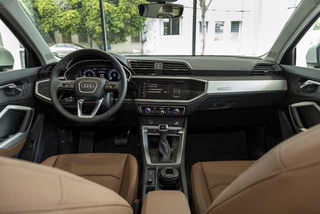 Audi Q3 2024 thêm bản mới tại Việt Nam: Đấu X1 và XC40 bằng gói thể thao, giá từ 1,89 tỷ đồng- Ảnh 14. Audi Q3 2024 thêm bản mới tại Việt Nam: Đấu X1 và XC40 bằng gói thể thao, giá từ 1,89 tỷ đồng- Ảnh 14.