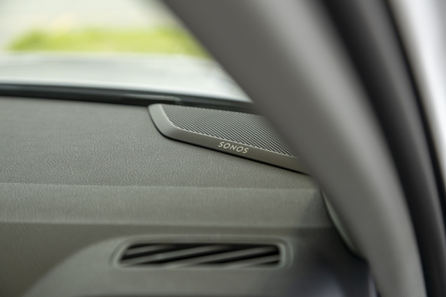 Audi Q3 2024 thêm bản mới tại Việt Nam: Đấu X1 và XC40 bằng gói thể thao, giá từ 1,89 tỷ đồng- Ảnh 18. Audi Q3 2024 thêm bản mới tại Việt Nam: Đấu X1 và XC40 bằng gói thể thao, giá từ 1,89 tỷ đồng- Ảnh 18.