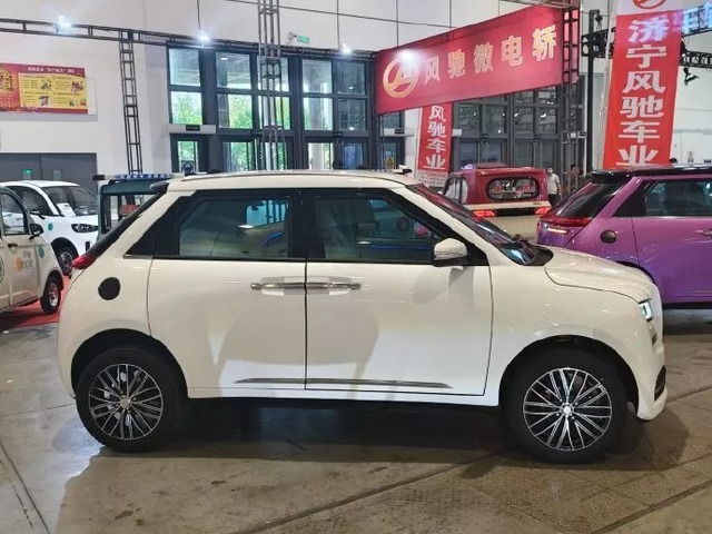 Những chiếc ‘Rolls-Royce, Maybach phiên bản Shopee’ này đang ‘hot’ ở Trung Quốc, giá đồn đoán quy đổi từ 50 triệu đồng- Ảnh 4. Những chiếc ‘Rolls-Royce, Maybach phiên bản Shopee’ này đang ‘hot’ ở Trung Quốc, giá đồn đoán quy đổi từ 50 triệu đồng- Ảnh 4.