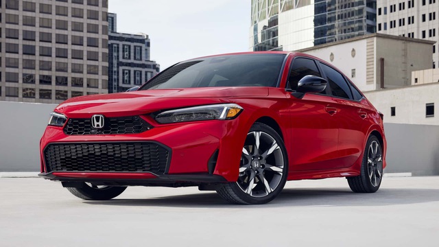 Xe hybrid mới ồ ạt về Việt Nam dịp cuối năm: Có cả SUV, sedan, minivan, có mẫu cắm sạc, đầy bình xăng-điện chạy 1.200km- Ảnh 4. Xe hybrid mới ồ ạt về Việt Nam dịp cuối năm: Có cả SUV, sedan, minivan, có mẫu cắm sạc, đầy bình xăng-điện chạy 1.200km- Ảnh 4.