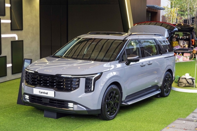 Xe hybrid mới ồ ạt về Việt Nam dịp cuối năm: Có cả SUV, sedan, minivan, có mẫu cắm sạc, đầy bình xăng-điện chạy 1.200km- Ảnh 5. Xe hybrid mới ồ ạt về Việt Nam dịp cuối năm: Có cả SUV, sedan, minivan, có mẫu cắm sạc, đầy bình xăng-điện chạy 1.200km- Ảnh 5.