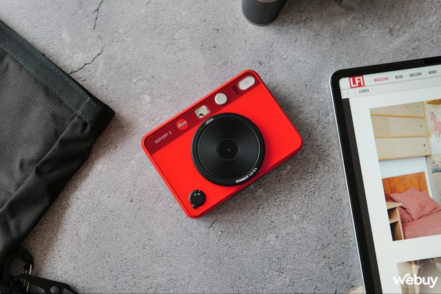 Ra đường chụp ảnh với Leica Sofort 2: Chụp in ngay và có cả bản số, màu ảnh hoài cổ- Ảnh 2. Ra đường chụp ảnh với Leica Sofort 2: Chụp in ngay và có cả bản số, màu ảnh hoài cổ- Ảnh 2.