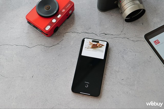 Ra đường chụp ảnh với Leica Sofort 2: Chụp in ngay và có cả bản số, màu ảnh hoài cổ- Ảnh 15. Ra đường chụp ảnh với Leica Sofort 2: Chụp in ngay và có cả bản số, màu ảnh hoài cổ- Ảnh 15.