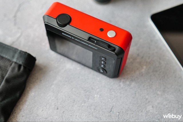 Ra đường chụp ảnh với Leica Sofort 2: Chụp in ngay và có cả bản số, màu ảnh hoài cổ- Ảnh 12. Ra đường chụp ảnh với Leica Sofort 2: Chụp in ngay và có cả bản số, màu ảnh hoài cổ- Ảnh 12.