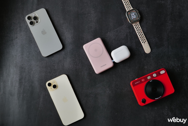 Pin dự phòng MagSafe 2-trong-1 cho iPhone và Apple Watch: Sạc được 4 thiết bị cùng lúc, dung lượng 10.000mAh, giá chỉ 1,5 triệu đồng- Ảnh 9. Pin dự phòng MagSafe 2-trong-1 cho iPhone và Apple Watch: Sạc được 4 thiết bị cùng lúc, dung lượng 10.000mAh, giá chỉ 1,5 triệu đồng- Ảnh 9.