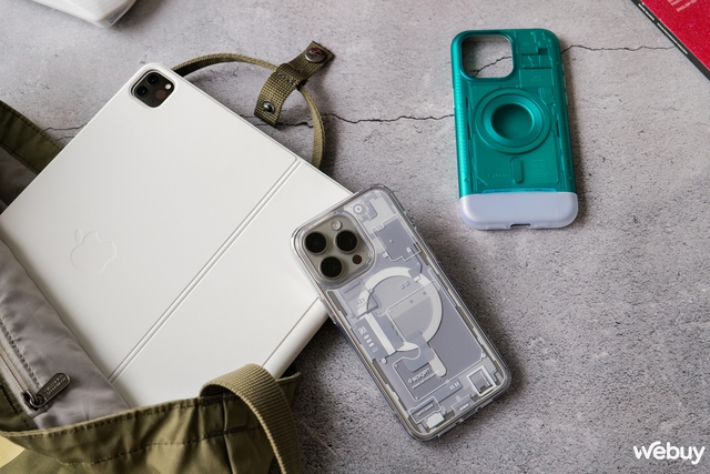 Trên tay 2 mẫu ốp lưng siêu độc lạ của Spigen dành cho iPhone 15 Pro Max- Ảnh 14. Trên tay 2 mẫu ốp lưng siêu độc lạ của Spigen dành cho iPhone 15 Pro Max- Ảnh 14.