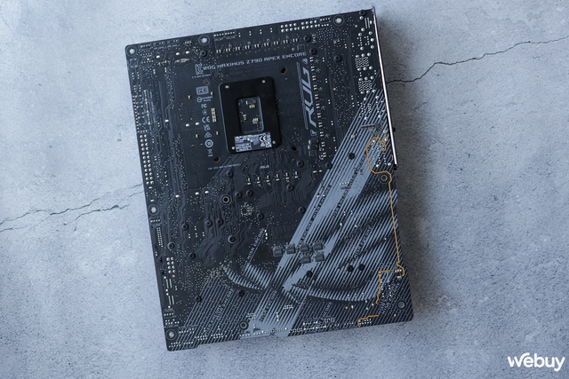 Trải nghiệm nhanh ROG MAXIMUS Z790 APEX ENCORE: Bo mạch chủ hàng đầu cho người dùng thích "em yêu khoa học"- Ảnh 8. Trải nghiệm nhanh ROG MAXIMUS Z790 APEX ENCORE: Bo mạch chủ hàng đầu cho người dùng thích "em yêu khoa học"- Ảnh 8.