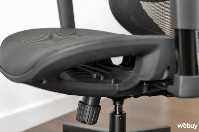 Trải nghiệm ghế Razer Fujin: Thiết kế không 'màu mè', ngồi êm và có khả năng điều chỉnh linh hoạt- Ảnh 19. Trải nghiệm ghế Razer Fujin: Thiết kế không 'màu mè', ngồi êm và có khả năng điều chỉnh linh hoạt- Ảnh 19.