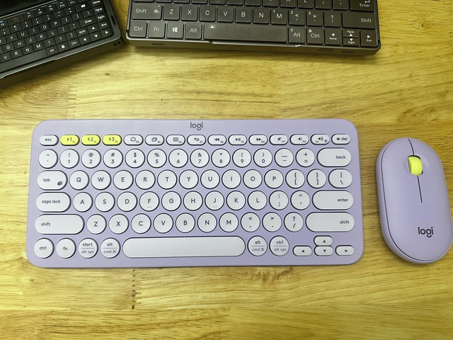 Hơn 1 năm trải nghiệm bàn phím Logitech giá 700.000 đồng: Coder 34 tuổi chấm 9/10 điểm ngon - bổ - rẻ- Ảnh 1. Hơn 1 năm trải nghiệm bàn phím Logitech giá 700.000 đồng: Coder 34 tuổi chấm 9/10 điểm ngon - bổ - rẻ- Ảnh 1.