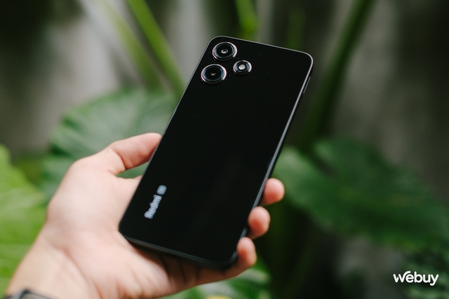 Điện thoại Xiaomi giá hơn 2 triệu: Mặt lưng kính, có 5G, chip Snapdragon, camera 50MP, pin 5000mAh- Ảnh 3. Điện thoại Xiaomi giá hơn 2 triệu: Mặt lưng kính, có 5G, chip Snapdragon, camera 50MP, pin 5000mAh- Ảnh 3.