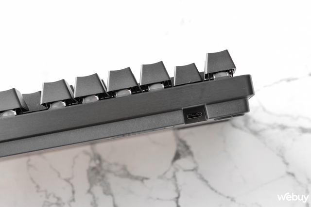 Trên tay bàn phím Razer Huntsman V3 Pro: Hướng tới game thủ 'Pro', switch thay đổi được điểm kích hoạt- Ảnh 11. Trên tay bàn phím Razer Huntsman V3 Pro: Hướng tới game thủ 'Pro', switch thay đổi được điểm kích hoạt- Ảnh 11.