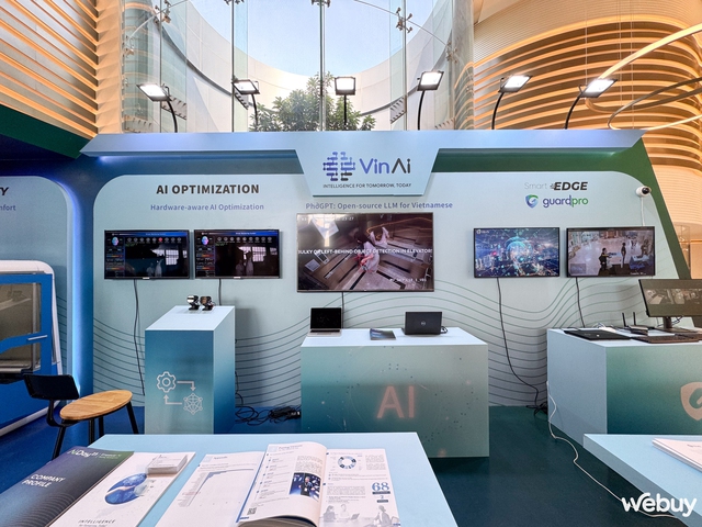 Khai mạc ngày AI Day 2023 với chủ đề: "Tái thiết thực tại"- Ảnh 7. Khai mạc ngày AI Day 2023 với chủ đề: "Tái thiết thực tại"- Ảnh 7.