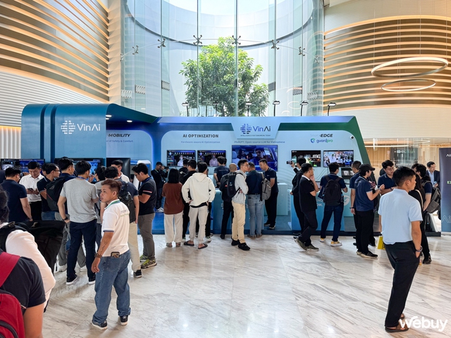 Khai mạc ngày AI Day 2023 với chủ đề: "Tái thiết thực tại"- Ảnh 6. Khai mạc ngày AI Day 2023 với chủ đề: "Tái thiết thực tại"- Ảnh 6.