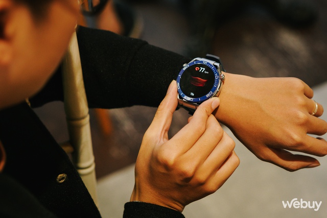 Trải nghiệm Huawei Watch Ultimate: Smartwatch giá 20 triệu của các sếp- Ảnh 13. Trải nghiệm Huawei Watch Ultimate: Smartwatch giá 20 triệu của các sếp- Ảnh 13.
