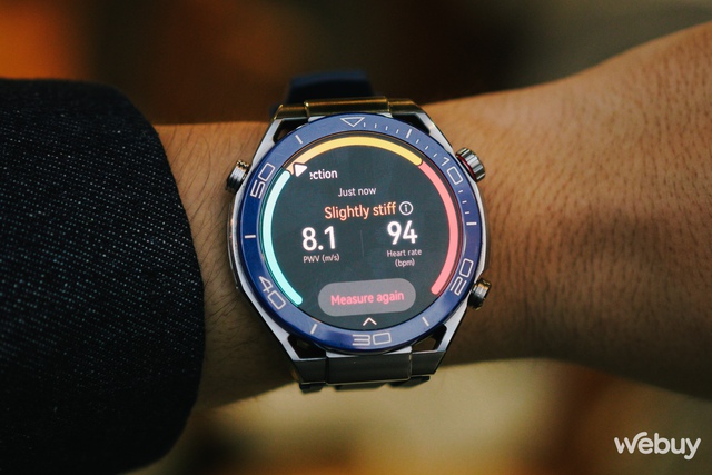 Trải nghiệm Huawei Watch Ultimate: Smartwatch giá 20 triệu của các sếp- Ảnh 14. Trải nghiệm Huawei Watch Ultimate: Smartwatch giá 20 triệu của các sếp- Ảnh 14.