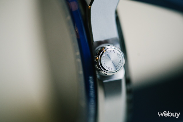 Trải nghiệm Huawei Watch Ultimate: Smartwatch giá 20 triệu của các sếp- Ảnh 6. Trải nghiệm Huawei Watch Ultimate: Smartwatch giá 20 triệu của các sếp- Ảnh 6.