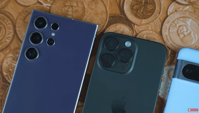 "Đọ" pin Galaxy S24 Ultra và iPhone 15 Pro Max: Cái kết bất ngờ!- Ảnh 1. "Đọ" pin Galaxy S24 Ultra và iPhone 15 Pro Max: Cái kết bất ngờ!- Ảnh 1.