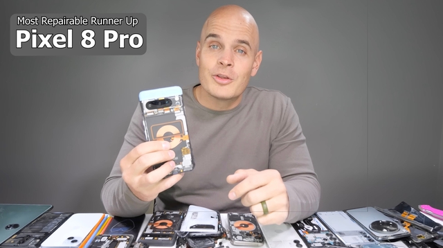 JerryRigsEverything gọi tên điện thoại bền bỉ, dễ sửa chữa nhất 2023: Google, Samsung được khen nhưng chưa bằng hãng vô danh này- Ảnh 2. JerryRigsEverything gọi tên điện thoại bền bỉ, dễ sửa chữa nhất 2023: Google, Samsung được khen nhưng chưa bằng hãng vô danh này- Ảnh 2.