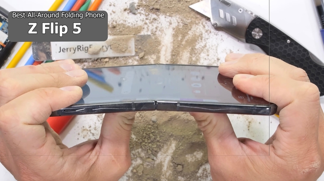 JerryRigsEverything gọi tên điện thoại bền bỉ, dễ sửa chữa nhất 2023: Google, Samsung được khen nhưng chưa bằng hãng vô danh này- Ảnh 4. JerryRigsEverything gọi tên điện thoại bền bỉ, dễ sửa chữa nhất 2023: Google, Samsung được khen nhưng chưa bằng hãng vô danh này- Ảnh 4.