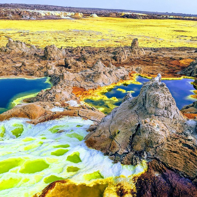 Khám phá 10 kỳ quan thiên nhiên kỳ thú: Những địa điểm bí ẩn ẩn giấu trên khắp thế giới- Ảnh 3. Khám phá 10 kỳ quan thiên nhiên kỳ thú: Những địa điểm bí ẩn ẩn giấu trên khắp thế giới- Ảnh 3.