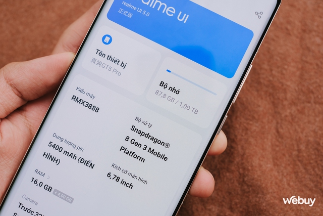 Xiaomi 14 chưa là gì, realme lại "phá đảo" phân khúc với smartphone Snapdragon 8 Gen 3, RAM 16GB, bộ nhớ 1TB mà giá cực "mềm"- Ảnh 4. Xiaomi 14 chưa là gì, realme lại "phá đảo" phân khúc với smartphone Snapdragon 8 Gen 3, RAM 16GB, bộ nhớ 1TB mà giá cực "mềm"- Ảnh 4.