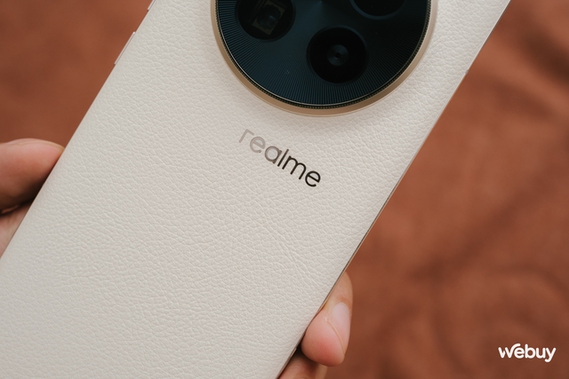 Xiaomi 14 chưa là gì, realme lại "phá đảo" phân khúc với smartphone Snapdragon 8 Gen 3, RAM 16GB, bộ nhớ 1TB mà giá cực "mềm"- Ảnh 15. Xiaomi 14 chưa là gì, realme lại "phá đảo" phân khúc với smartphone Snapdragon 8 Gen 3, RAM 16GB, bộ nhớ 1TB mà giá cực "mềm"- Ảnh 15.