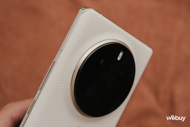 Xiaomi 14 chưa là gì, realme lại "phá đảo" phân khúc với smartphone Snapdragon 8 Gen 3, RAM 16GB, bộ nhớ 1TB mà giá cực "mềm"- Ảnh 8. Xiaomi 14 chưa là gì, realme lại "phá đảo" phân khúc với smartphone Snapdragon 8 Gen 3, RAM 16GB, bộ nhớ 1TB mà giá cực "mềm"- Ảnh 8.