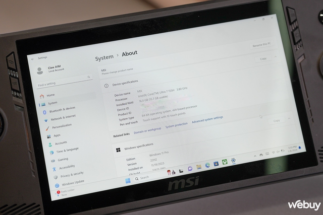 Trên tay MSI Claw: Dùng chip Intel thay vì AMD, máy chơi game PC cầm tay mới này có gì đặc biệt?- Ảnh 6.