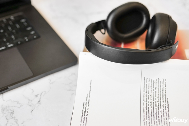 Trên tay Poly Voyager Surround 80 UC: HP làm tai nghe chống ồn thì sẽ như thế nào?- Ảnh 7. Trên tay Poly Voyager Surround 80 UC: HP làm tai nghe chống ồn thì sẽ như thế nào?- Ảnh 7.