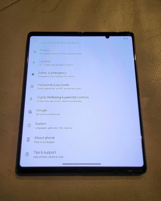 Mang tiếng "nhà làm điện thoại", nhưng Google lại phải dùng máy Samsung để phát triển phần mềm cho Pixel- Ảnh 1. Mang tiếng "nhà làm điện thoại", nhưng Google lại phải dùng máy Samsung để phát triển phần mềm cho Pixel- Ảnh 1.