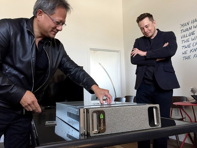 Elon Musk thật ôn kỷ niệm OpenAI với chủ tịch NVIDIA, Elon Musk nhái "cà khịa” Sam Altman: ngày xưa là MởAI, giờ có lẽ là ĐóngAI- Ảnh 2.