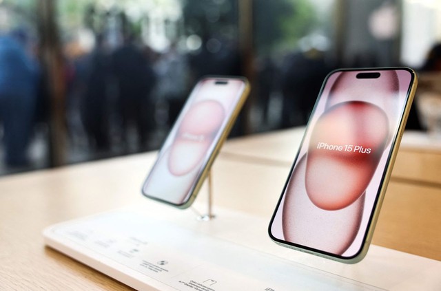 Lừa Apple trót lọt hơn 3 triệu USD, hai thanh niên đối mặt với 20 năm tù- Ảnh 1. Lừa Apple trót lọt hơn 3 triệu USD, hai thanh niên đối mặt với 20 năm tù- Ảnh 1.