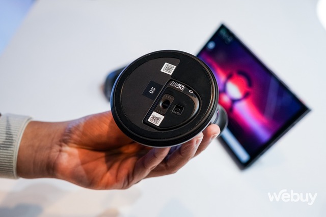 Phỏng vấn chủ tịch Lenovo về máy chơi game Legion Go: đây chính là thiết bị gaming trong mơ của game thủ- Ảnh 4. Phỏng vấn chủ tịch Lenovo về máy chơi game Legion Go: đây chính là thiết bị gaming trong mơ của game thủ- Ảnh 4.