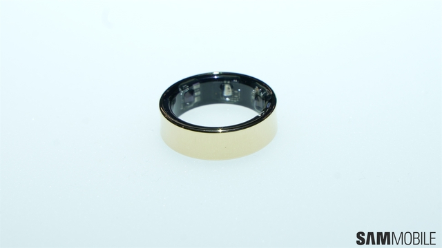 Ảnh thực tế "nhẫn thông minh" Galaxy Ring của Samsung: Cơ hội nào cho Apple?- Ảnh 7. Ảnh thực tế "nhẫn thông minh" Galaxy Ring của Samsung: Cơ hội nào cho Apple?- Ảnh 7.