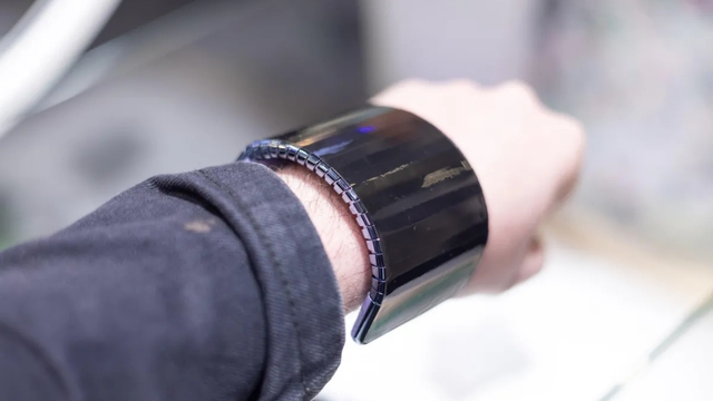Điện thoại Samsung "biến hình": Từ smartphone thành smartwatch chỉ trong một nốt nhạc- Ảnh 4. Điện thoại Samsung "biến hình": Từ smartphone thành smartwatch chỉ trong một nốt nhạc- Ảnh 4.