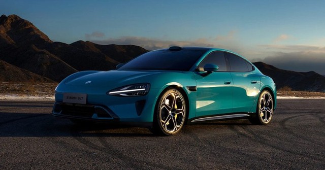 Xe điện Xiaomi SU7 ấn định ngày ra mắt: Thiết kế như xe sang, giá dự kiến ngang ngửa VinFast VF7- Ảnh 1. Xe điện Xiaomi SU7 ấn định ngày ra mắt: Thiết kế như xe sang, giá dự kiến ngang ngửa VinFast VF7- Ảnh 1.