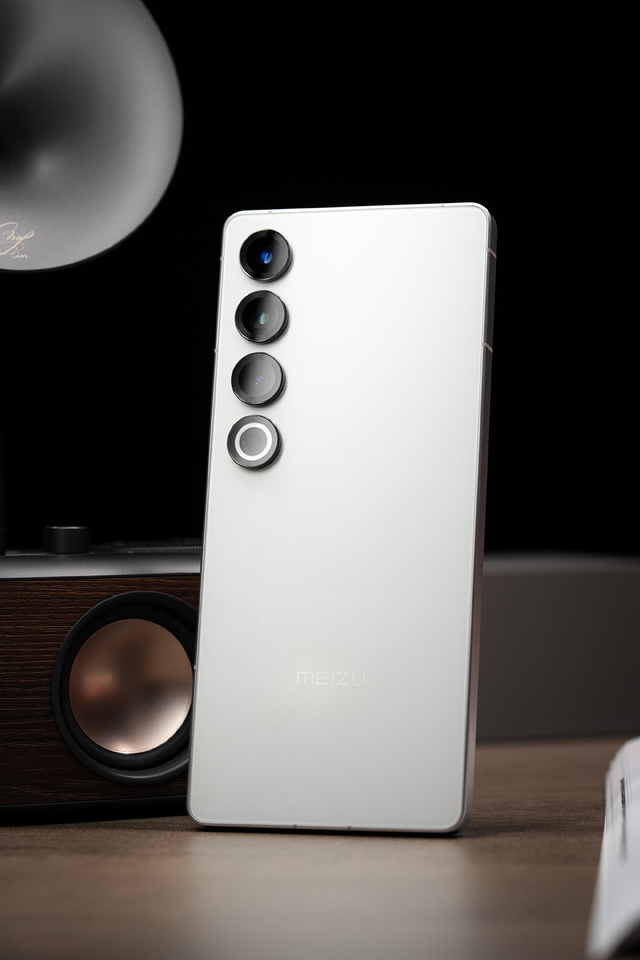 Chiếc máy này trông giống điện thoại Sony hơn cả điện thoại Sony- Ảnh 15. Chiếc máy này trông giống điện thoại Sony hơn cả điện thoại Sony- Ảnh 15.