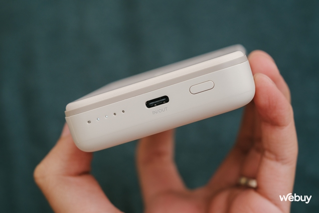 Săn sale sạc dự phòng "ngon, bổ, rẻ": Thiết kế thời trang, dung lượng 10.000mAh, sạc nhanh 20W- Ảnh 26. Săn sale sạc dự phòng "ngon, bổ, rẻ": Thiết kế thời trang, dung lượng 10.000mAh, sạc nhanh 20W- Ảnh 26.