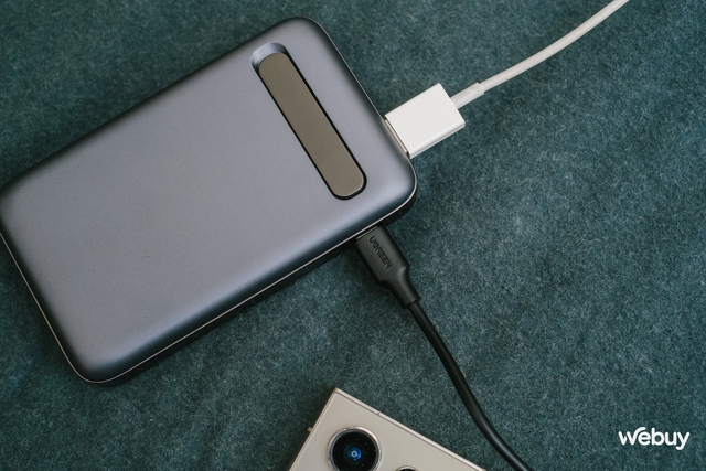 Săn sale sạc dự phòng "ngon, bổ, rẻ": Thiết kế thời trang, dung lượng 10.000mAh, sạc nhanh 20W- Ảnh 12. Săn sale sạc dự phòng "ngon, bổ, rẻ": Thiết kế thời trang, dung lượng 10.000mAh, sạc nhanh 20W- Ảnh 12.