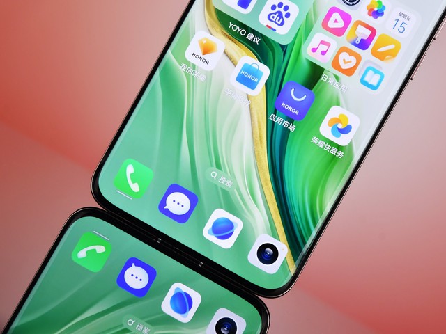 Cận cảnh điện thoại Porsche, giá chỉ... ngang iPhone 15 Pro Max- Ảnh 9. Cận cảnh điện thoại Porsche, giá chỉ... ngang iPhone 15 Pro Max- Ảnh 9.