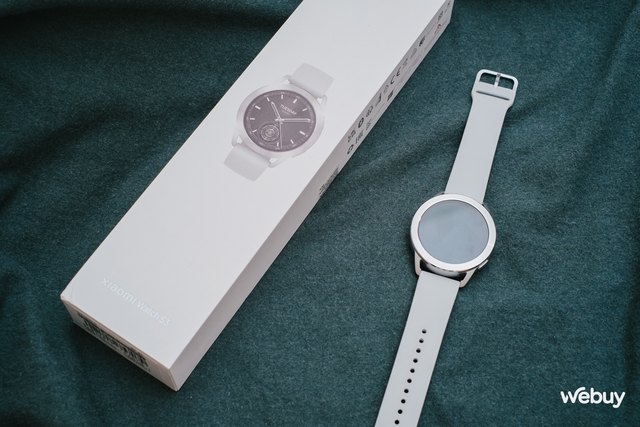 Smartwatch Xiaomi giá chỉ hơn 3 triệu: Thiết kế vòng bezel độc đáo, màn hình siêu mượt, pin 15 ngày nhưng dùng iPhone thì phải lưu ý một điều- Ảnh 2. Smartwatch Xiaomi giá chỉ hơn 3 triệu: Thiết kế vòng bezel độc đáo, màn hình siêu mượt, pin 15 ngày nhưng dùng iPhone thì phải lưu ý một điều- Ảnh 2.