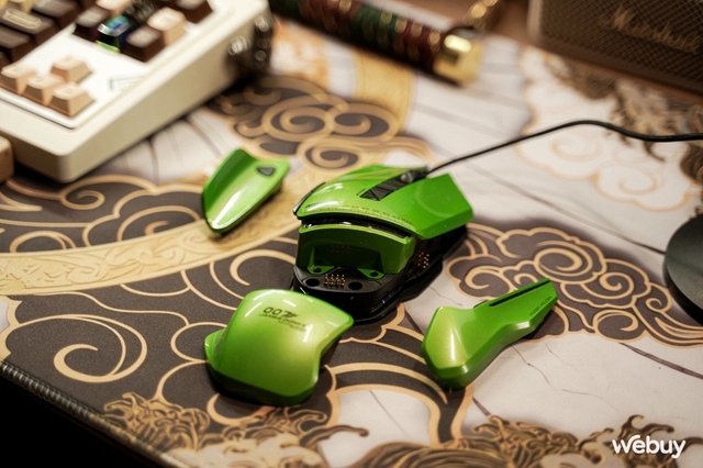 YouTuber tại Hà Nội với góc làm việc 'cả trăm triệu' tiền Gundam và bàn phím cơ- Ảnh 25. YouTuber tại Hà Nội với góc làm việc 'cả trăm triệu' tiền Gundam và bàn phím cơ- Ảnh 25.