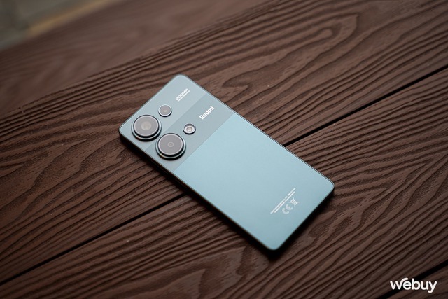 Tháng 3 săn sale ngay top smartphone tầm trung đáng mua: Xiaomi, Samsung, OPPO...- Ảnh 1.