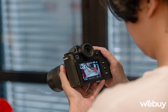 Trên tay máy ảnh cao cấp Leica SL3: Cảm biến 60MP mới và giá bán 206 triệu Đồng- Ảnh 15. Trên tay máy ảnh cao cấp Leica SL3: Cảm biến 60MP mới và giá bán 206 triệu Đồng- Ảnh 15.