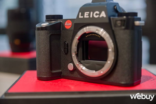 Trên tay máy ảnh cao cấp Leica SL3: Cảm biến 60MP mới và giá bán 206 triệu Đồng- Ảnh 3. Trên tay máy ảnh cao cấp Leica SL3: Cảm biến 60MP mới và giá bán 206 triệu Đồng- Ảnh 3.