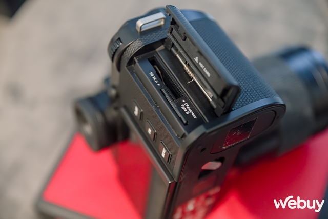 Trên tay máy ảnh cao cấp Leica SL3: Cảm biến 60MP mới và giá bán 206 triệu Đồng- Ảnh 5. Trên tay máy ảnh cao cấp Leica SL3: Cảm biến 60MP mới và giá bán 206 triệu Đồng- Ảnh 5.