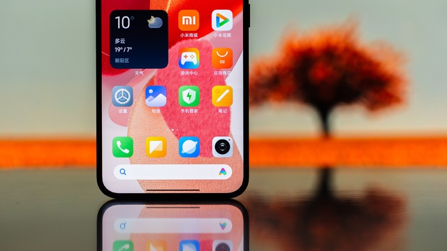 Cận cảnh Xiaomi 14 màu "Cam Dung Nham" mới ra mắt: "Tông xoẹt tông" với xe điện SU7, giá không đổi- Ảnh 11. Cận cảnh Xiaomi 14 màu "Cam Dung Nham" mới ra mắt: "Tông xoẹt tông" với xe điện SU7, giá không đổi- Ảnh 11.